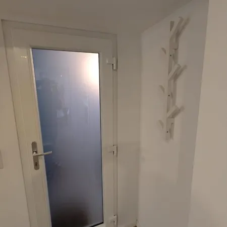 Gemuetliche Mit Guter S-bahn Anbindung, Naehe Messe Und Flughafen * 莱恩费尔登埃希特登