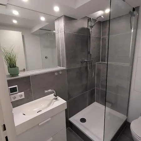 Gemuetliche Mit Guter S-bahn Anbindung, Naehe Messe Und Flughafen 莱恩费尔登埃希特登